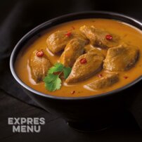Červené karí s kuracím mäsom 2 porcie (600 g)