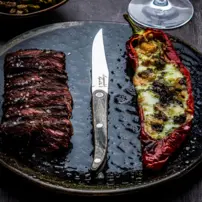 Steakové nože Innovation Line s hladkou čepeľou - sada 6 kusov - sivé drevo Pakka
