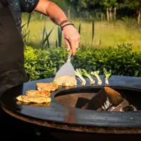 Kovaná špachtľa na grilovanie Plancha