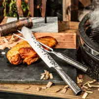 Kovaný mäsiarsky nôž Forged Intense