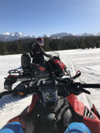 Jazda na snežnom skútri