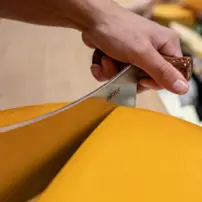 Holandský nôž na syr s profesionálnou drevenou rukoväťou L 380 mm