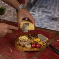 Strúhadlo na syr Milano+