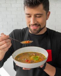 Tom Kha Gai - kokosová polievka s kuracím mäsom 2 porcie (600 g)